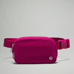 Lululemon Everywhere Belt Bag (Wild Berry)